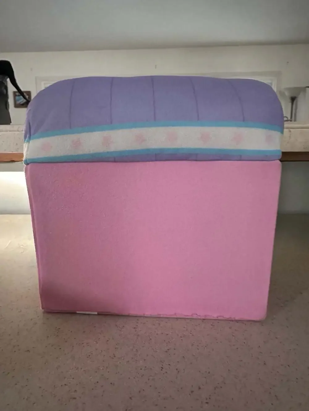 Squishville Mini-Squishmallows Deluxe Cinema Playset with Mini Plush, Pretzel Ch